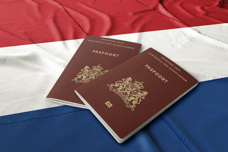 Nederlands paspoort